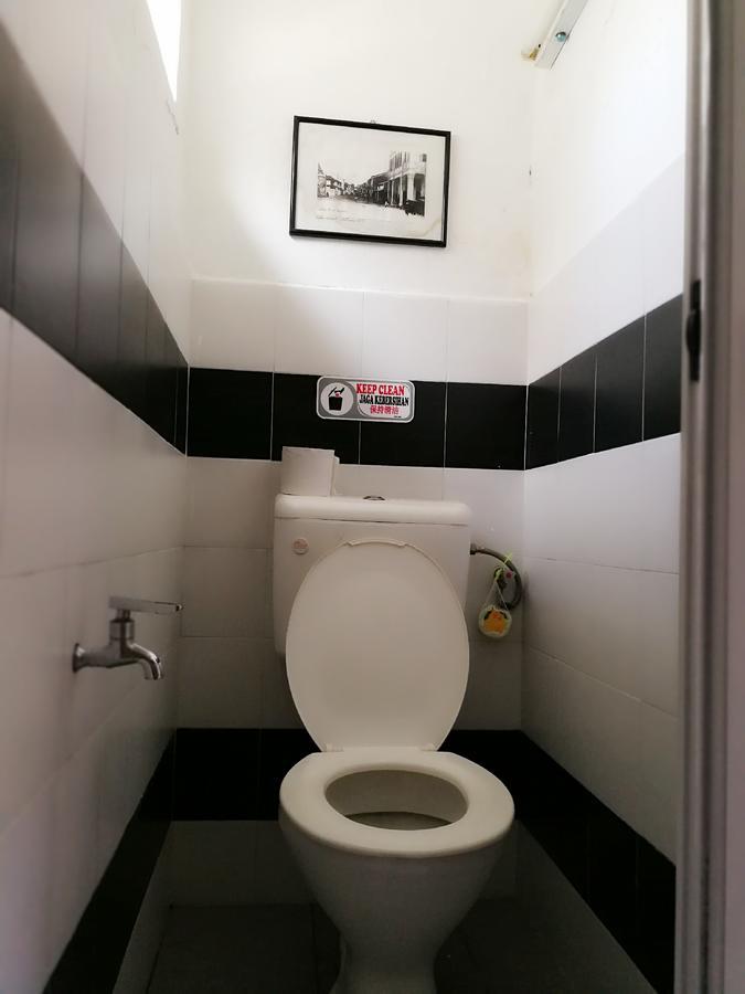 Monkey Motel Cafe Malacca ภายนอก รูปภาพ