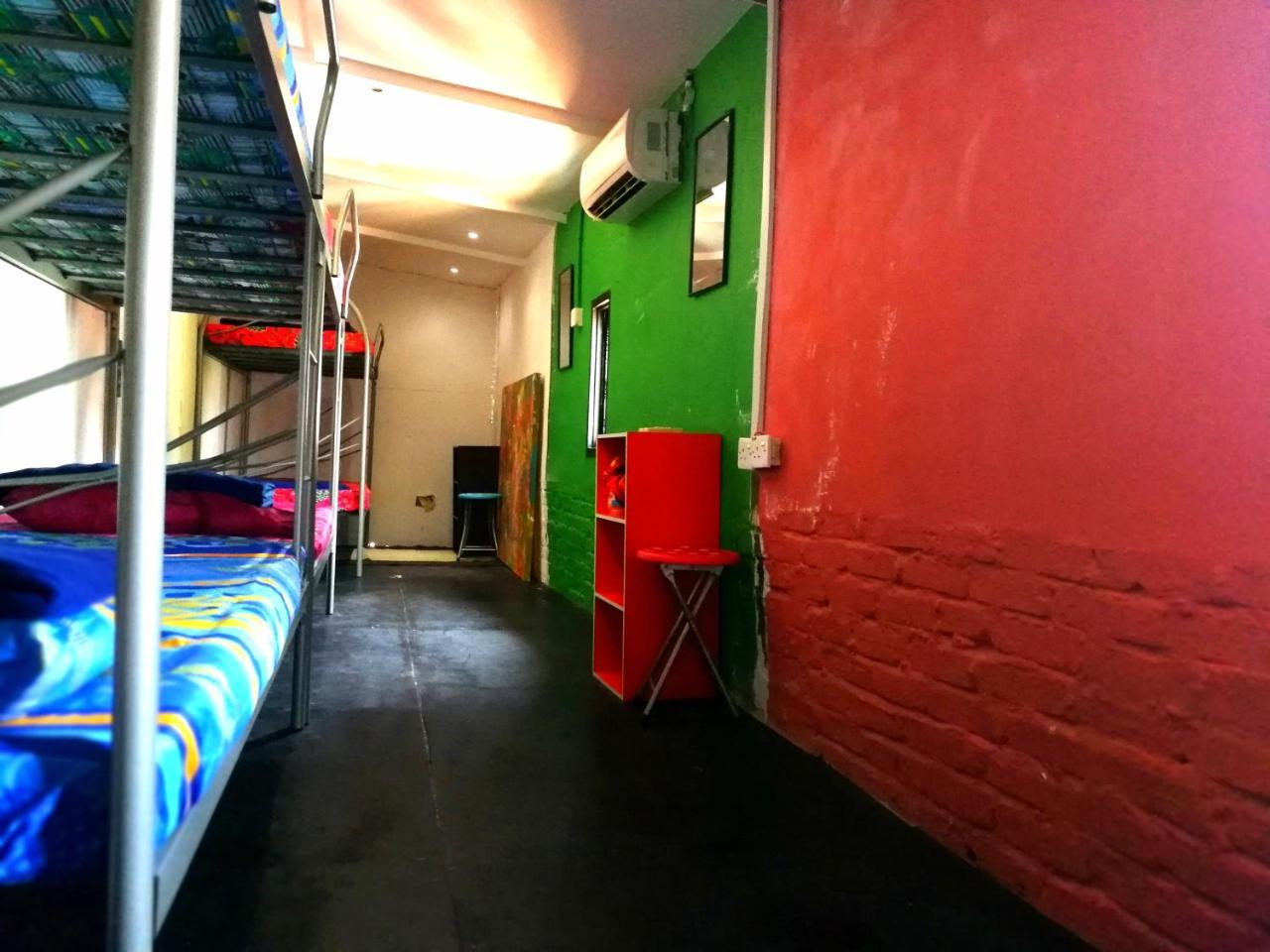 Monkey Motel Cafe Malacca ภายนอก รูปภาพ